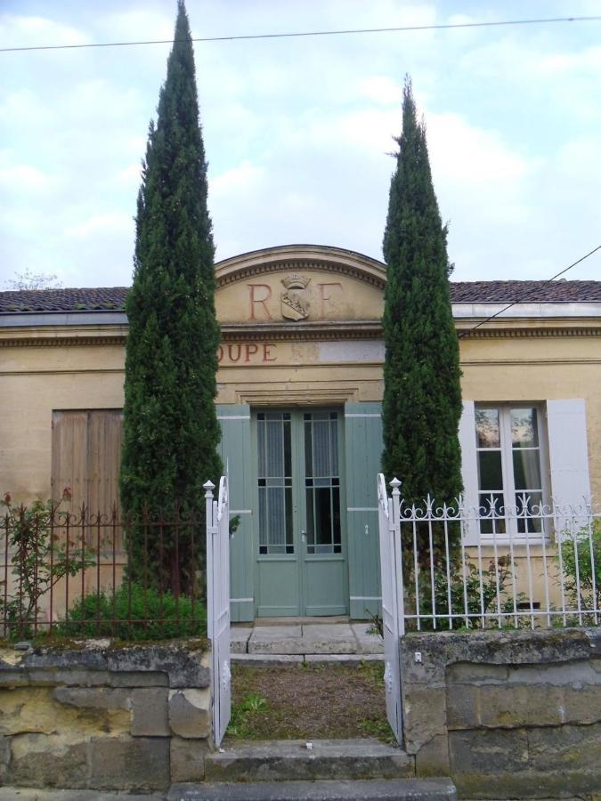 Romantic Gite Nr St Emilion With Private Pool And Views To Die For Pujols  Zewnętrze zdjęcie