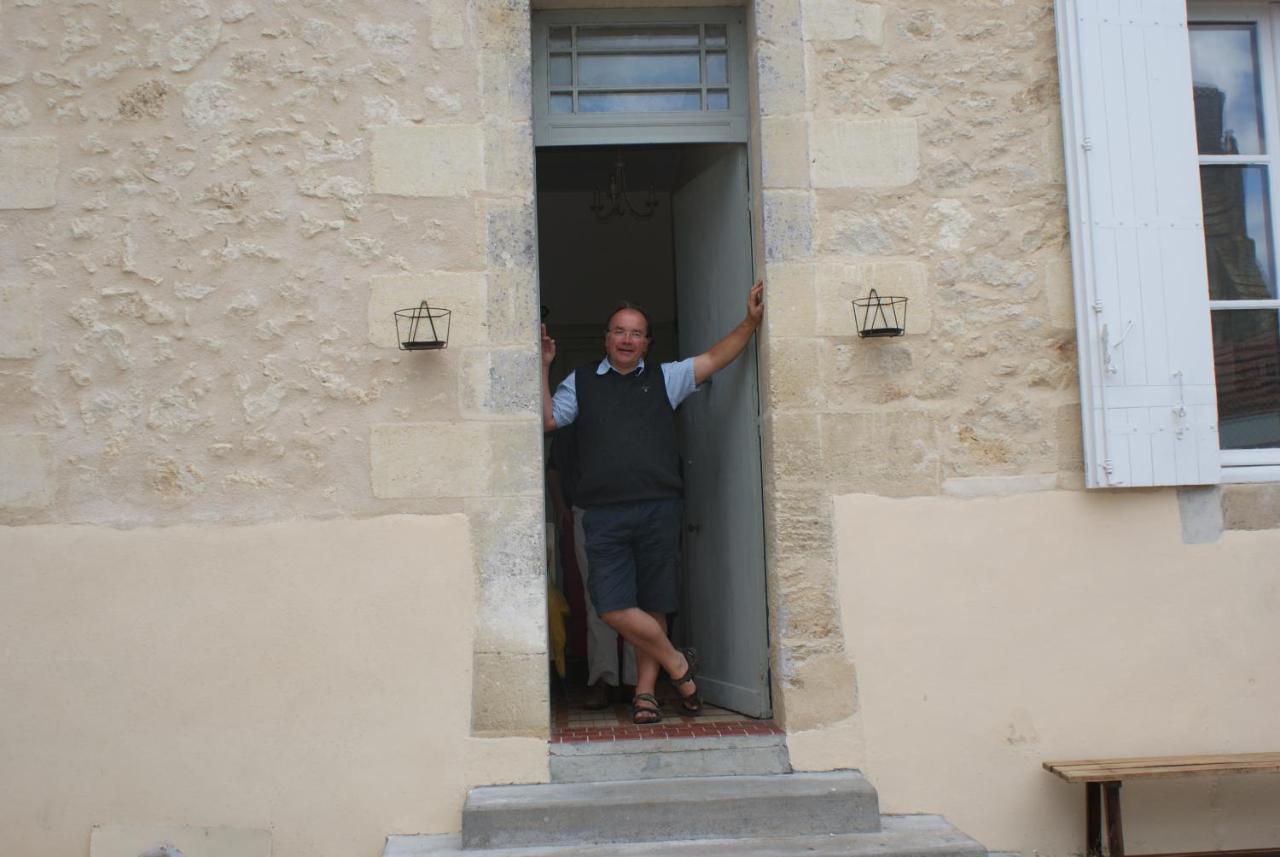 Romantic Gite Nr St Emilion With Private Pool And Views To Die For Pujols  Zewnętrze zdjęcie