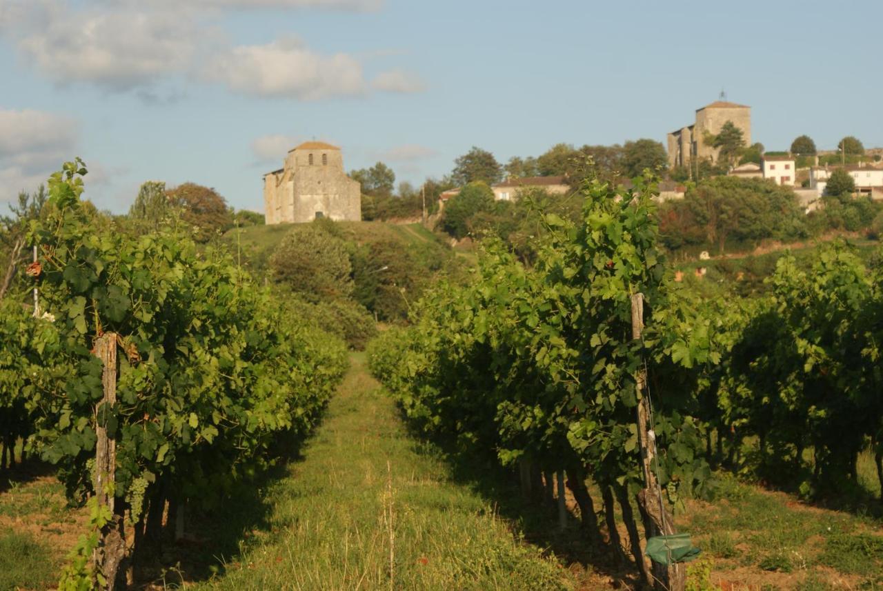 Romantic Gite Nr St Emilion With Private Pool And Views To Die For Pujols  Zewnętrze zdjęcie